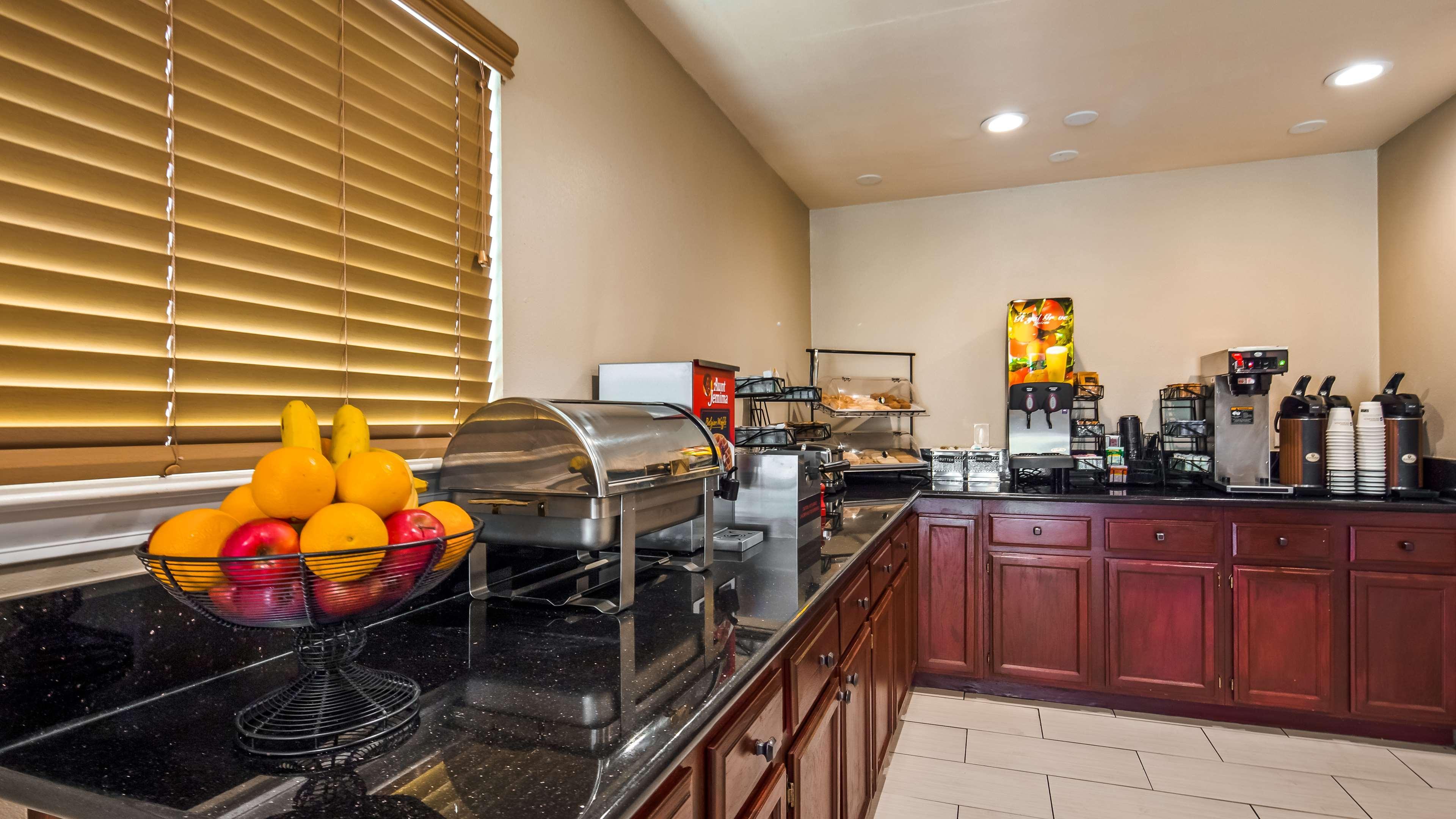 Best Western Heritage Inn Vacaville Bagian luar foto